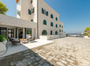 Luxury B.one Apartment